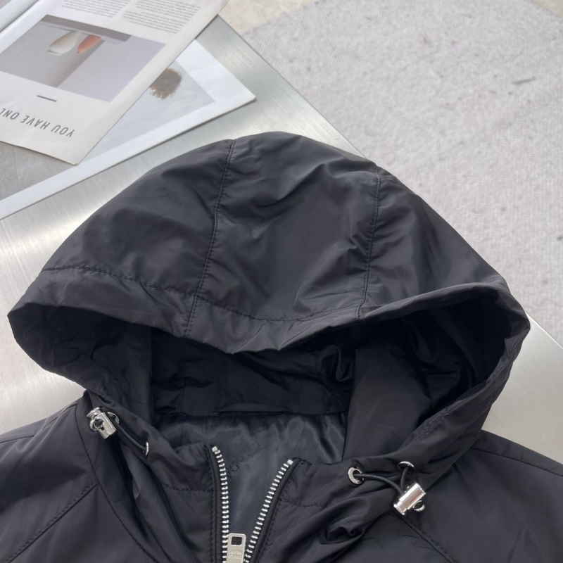 Pra*a outwear